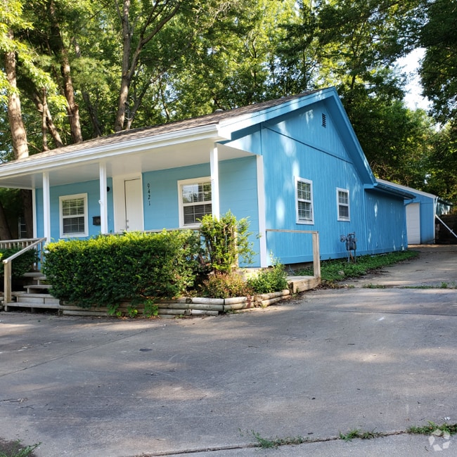 Building Photo - 9421 E 67 Terrace Rental