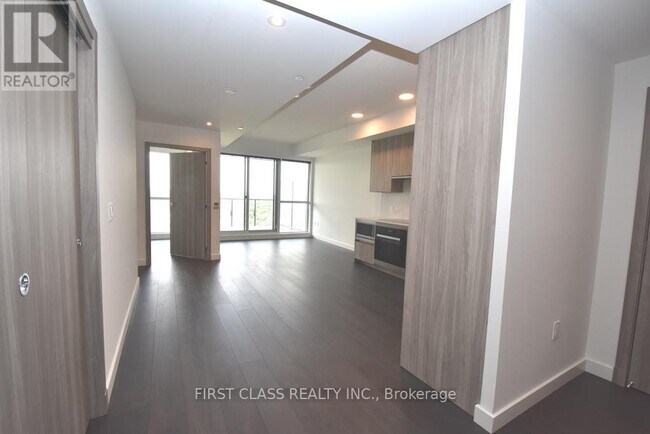 Photo - 25 McMahon Dr Unit 1707