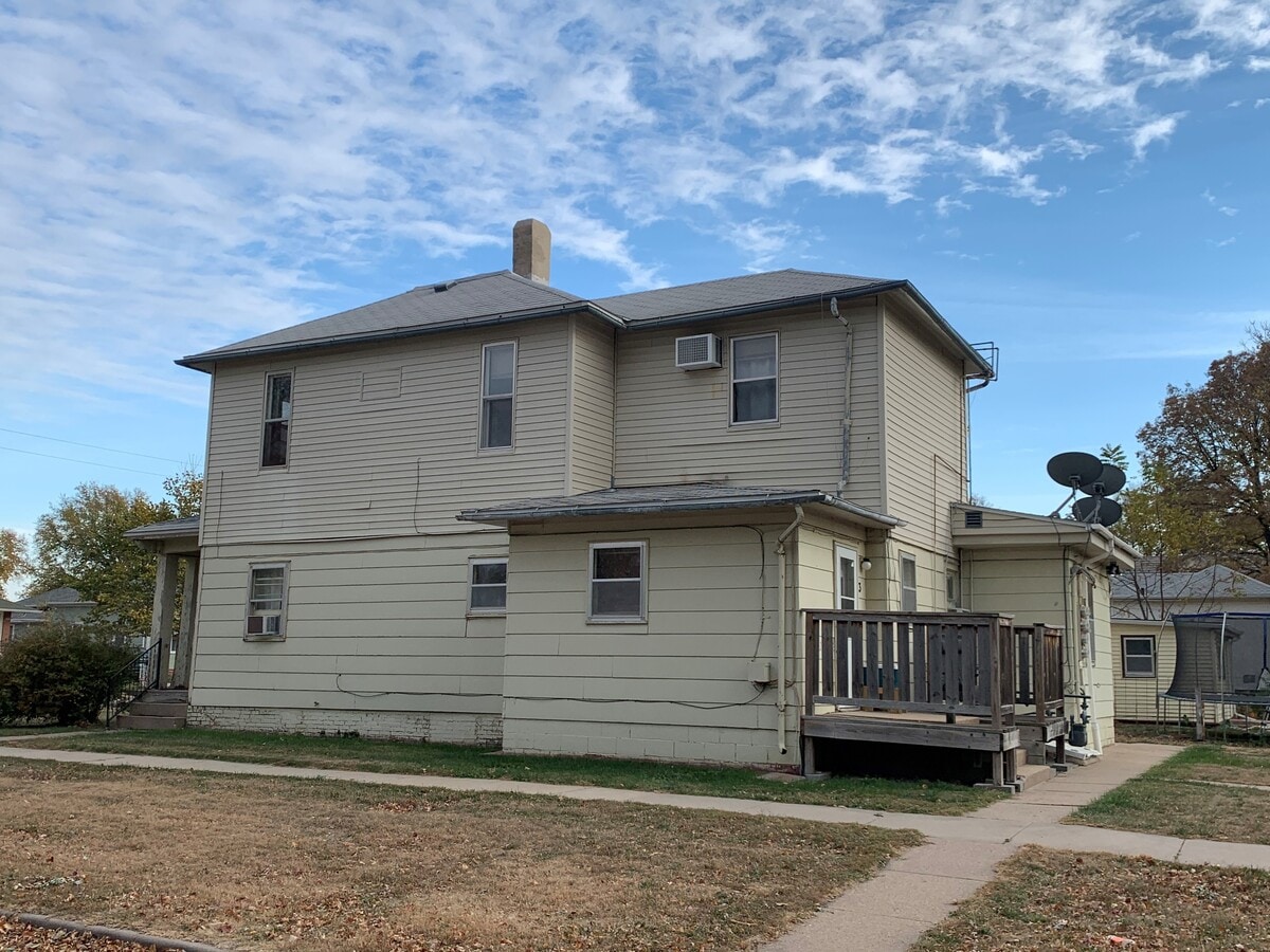 North side of apartment building - 721 Grant St Unidad #4