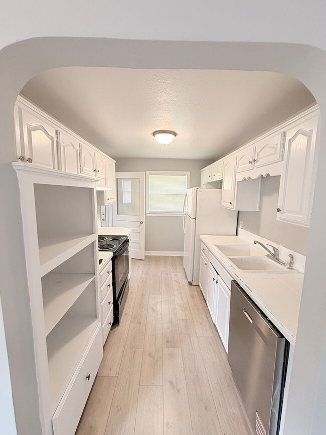 Photo - 1207 N McCoy St