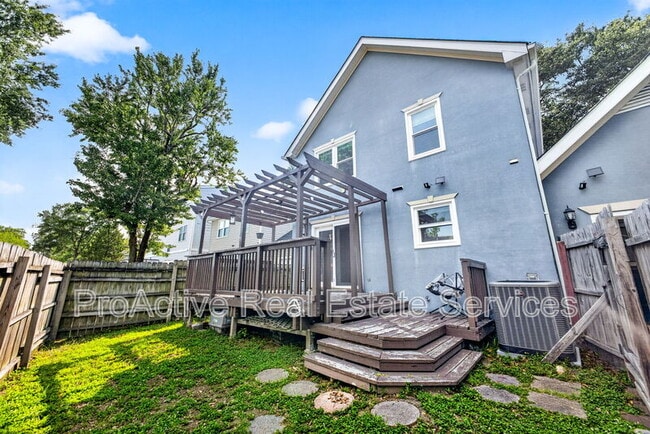 Photo - 1316 Llewellyn Ave