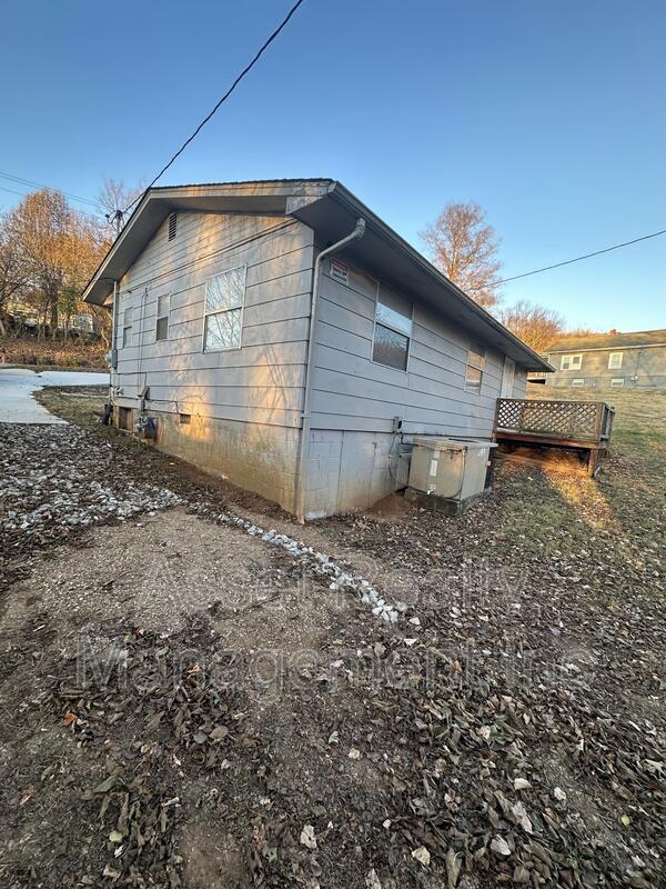 Photo - 408 Hassler Mill Rd