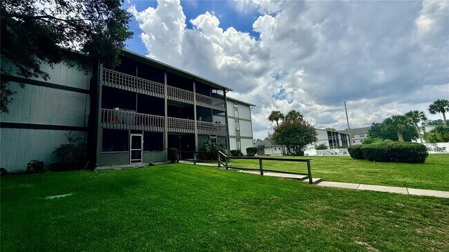 Photo - 6519 W Newberry Rd Unit 811
