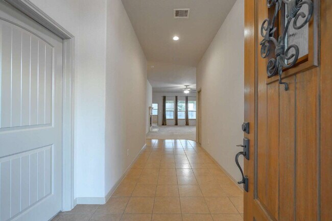 Photo - Charming home in Pearland!