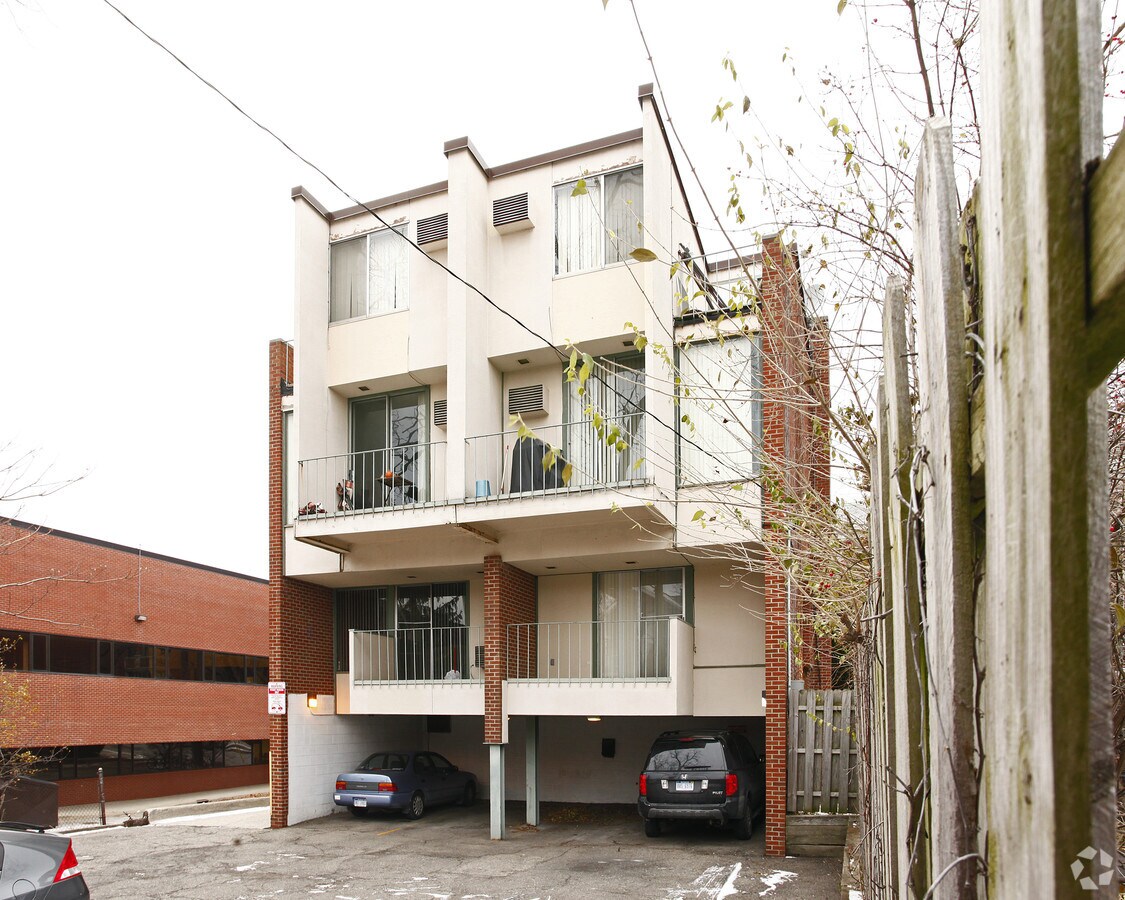 Photo - The Algonquin