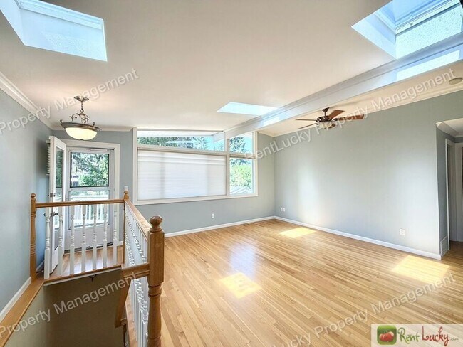 Photo - 1211 147th Ave SE