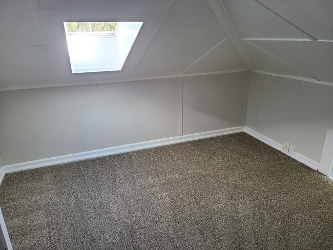 Photo - Ennis Properties Unit 4015a