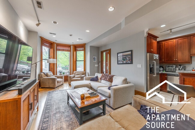 Photo - 2052 N Cleveland Ave Unit 1