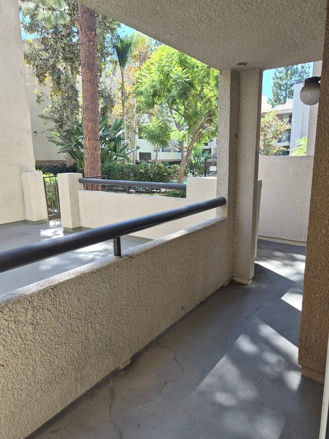 Photo - 21400 Burbank Blvd Unit #111