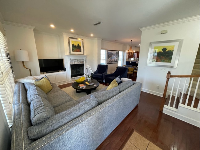 Photo - 1521 NE Dysart Woods Ln