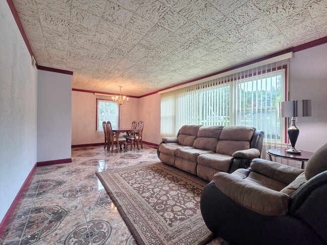 Photo - 336 E Orchard St