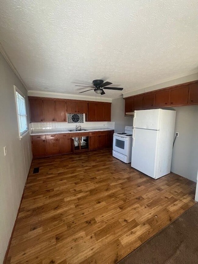 Photo - 1236 Crewdson Dr Unit Apt. B