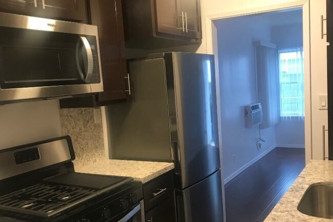 Photo - 5704 Carlton Way Unidad 0