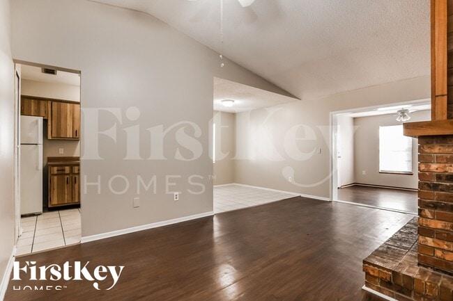 Photo - 111 Wildwood Dr