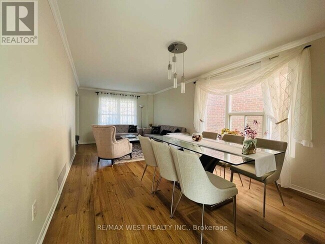 Photo - 106 O'Connor Crescent