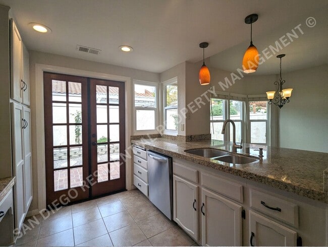 Photo - 15921 Avenida Villaha