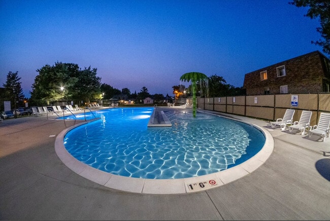 Photo - Lorlyn of Batavia