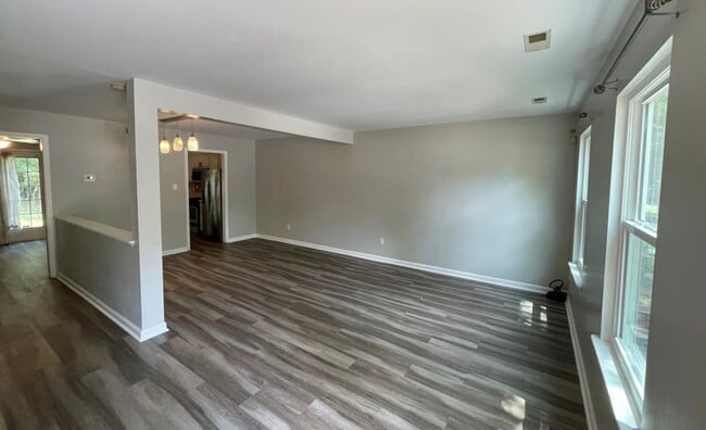 Photo - 911 Grayfox Cir