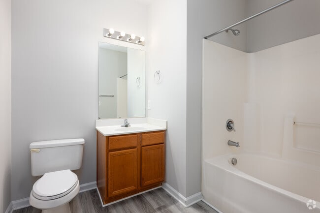 3BR, 2BA - 1,370SF - Primary Bathroom