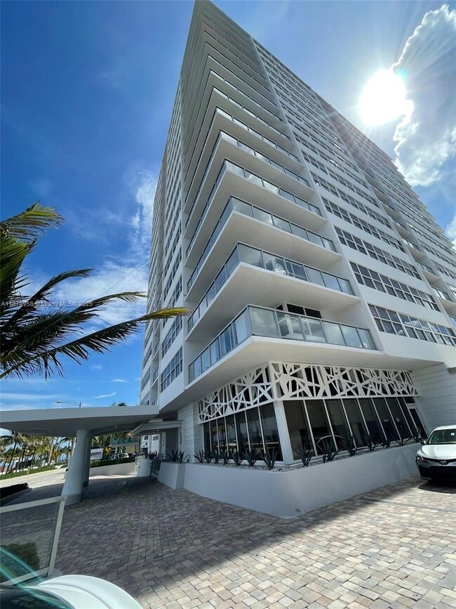 Building Photo - 209 N Fort Lauderdale Beach Blvd Unit 4F Rental