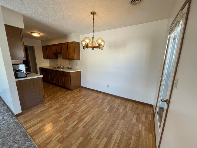 Photo - 716 Randy Rd