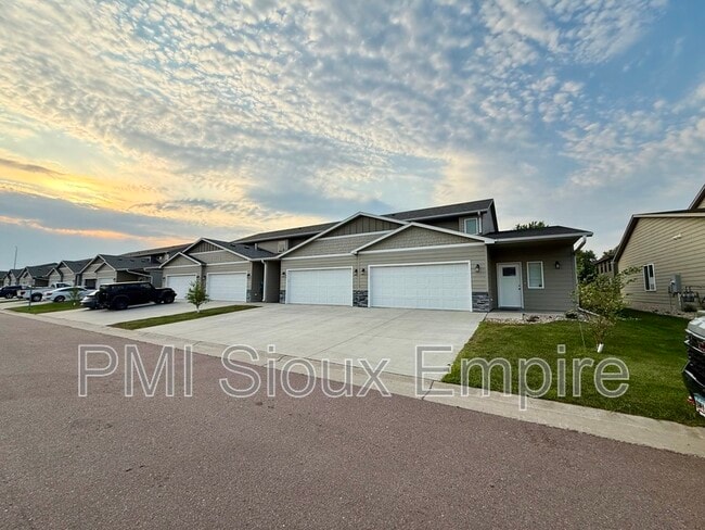 Photo - 6114 E Copper Pl