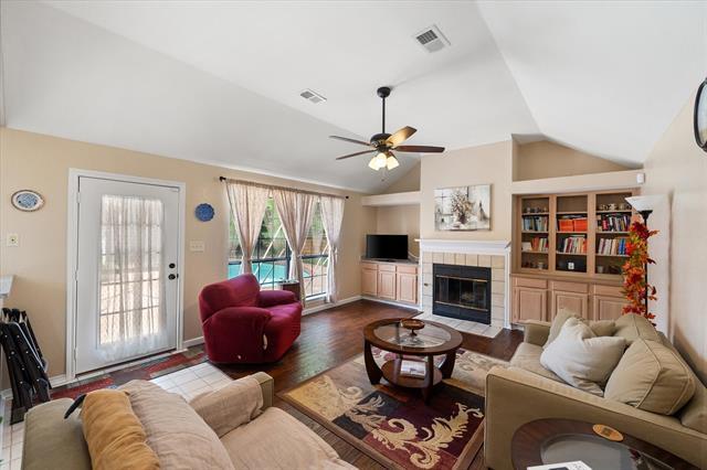 Photo - 4137 Mapleridge Dr