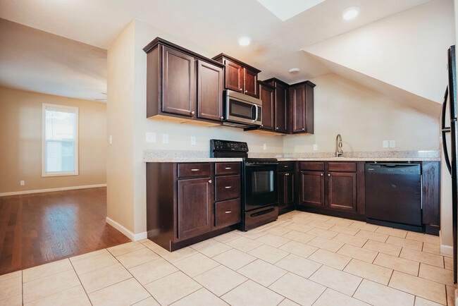 Photo - 512 S Main Ave Unit A