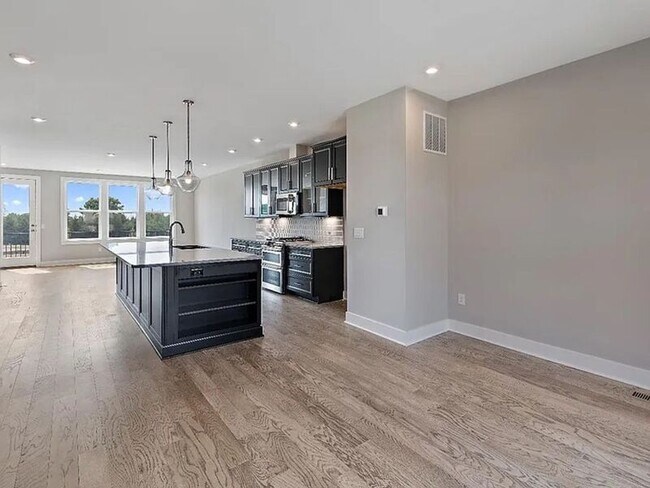Photo - 7234 Otley Dr