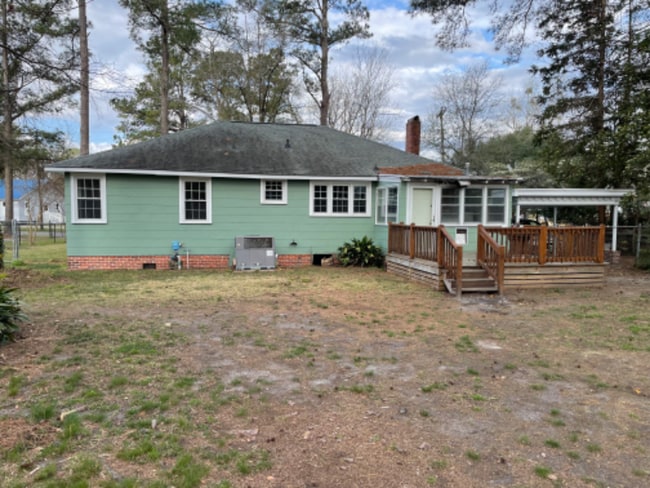 Photo - 203 S Withlacoochee Ave