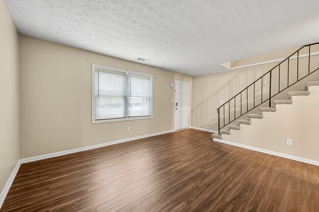 1009 Cedar Ave Unit Cedar #6
