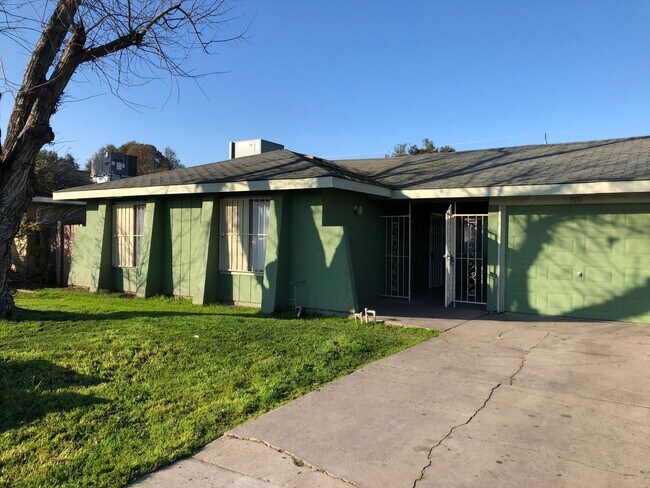 Stockton 2 Bedroom 1 Bath Duplex - Stockton 2 Bedroom 1 Bath Duplex House