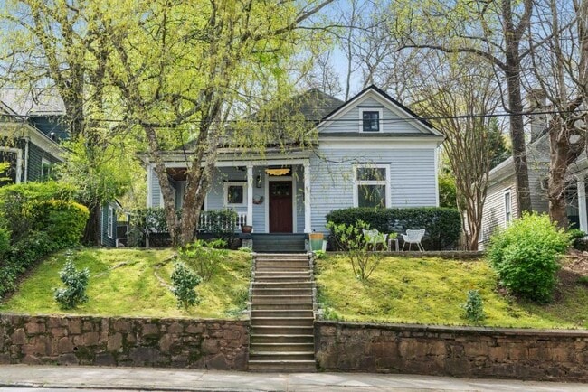 Photo - 307 Georgia Ave SE