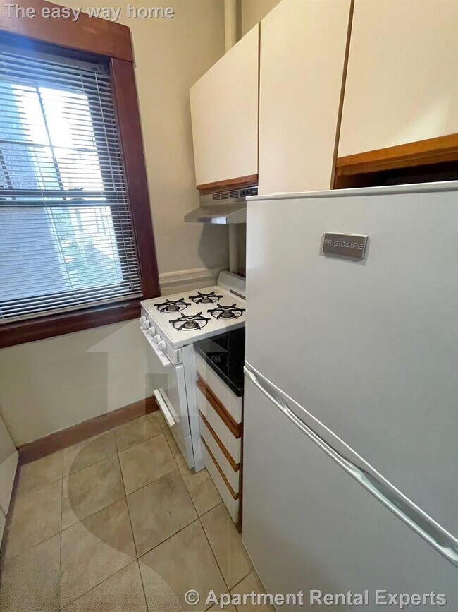 Photo - 5 Linnaean St Unidad #27