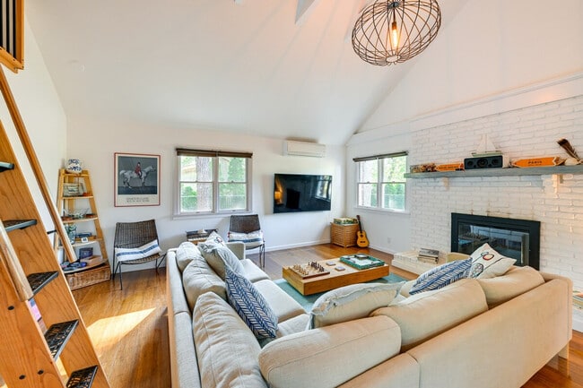 Photo - 67 Reeves Bay Trail Unit ID1301019P