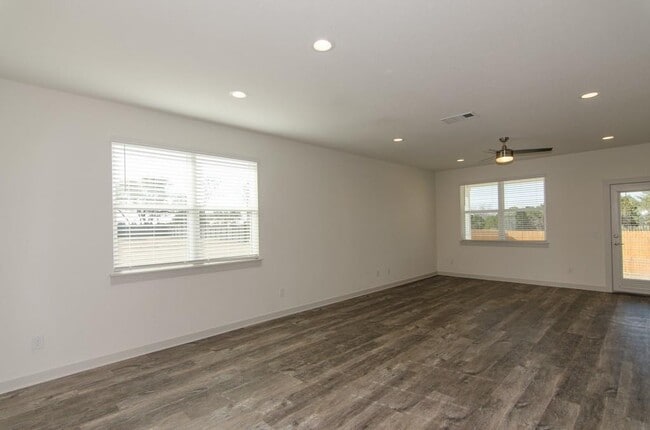 Photo - 217 Deserti Rd