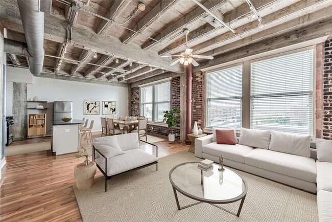 Building Photo - 201 Main St Unit 7E Rental