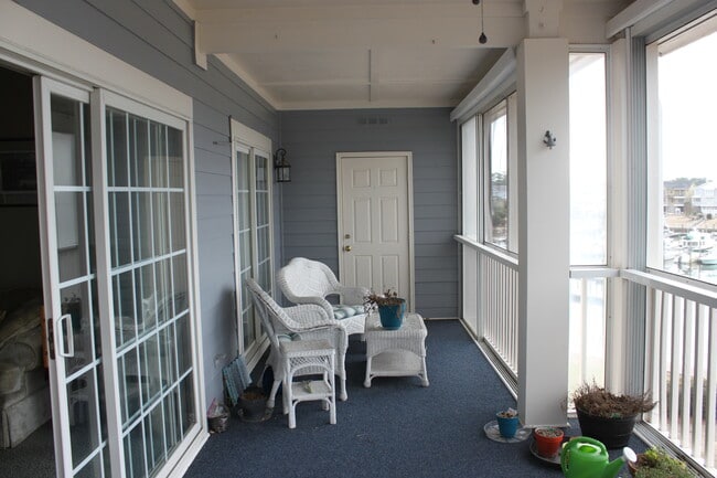 Photo - 2555 St James Dr SE Unit 506