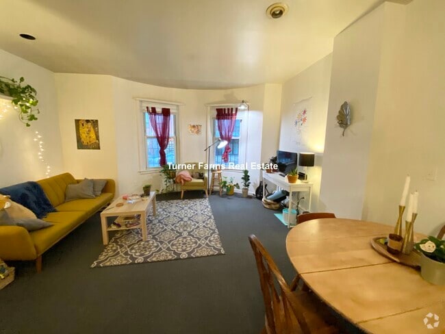 Building Photo - 30 S Huntington Ave Unit 1 Rental