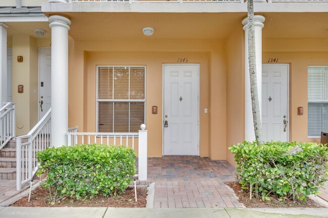 Charming spacious 1 bed 1 bath unit in the... - Charming spacious 1 bed 1 bath unit in the... Rental