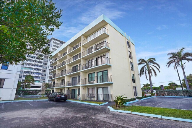 Photo - 3215 N Ocean Dr Unit 301