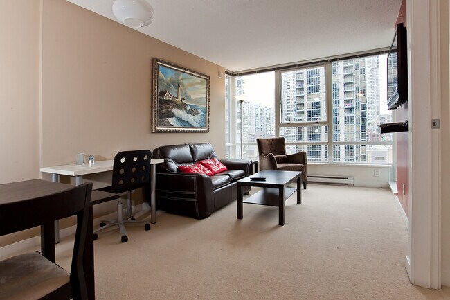 Photo - 928 Beatty St