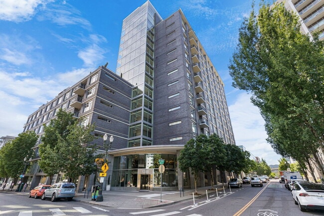 Building Photo - 1255 NW 9th Ave Unit 1107