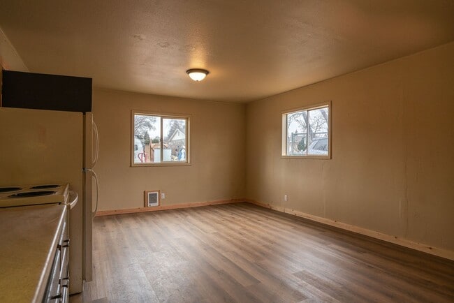 Photo - EN0064 James St Duplex- 2 Units Unit A