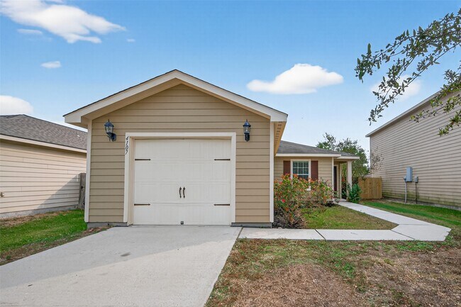 Photo - 4107 Pedernales River Ln