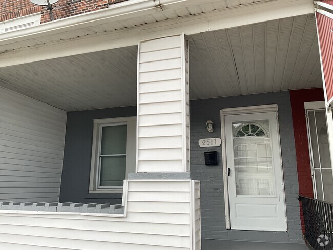 Building Photo - 2511 S 61st St Rental