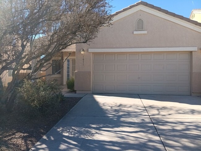 Building Photo - 3 Bedroom, 2.5 Bathroom Home! Schedule a Showing Today!