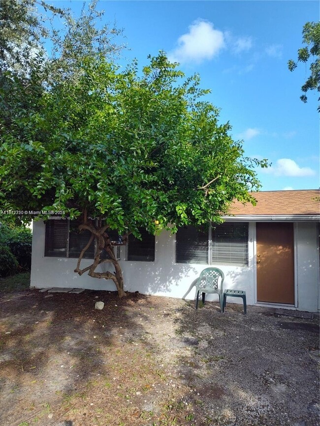 Building Photo - 11342 Peachtree Dr Unit 4