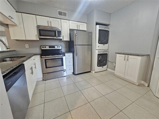 2101 Glenmoor Dr Unit 2101