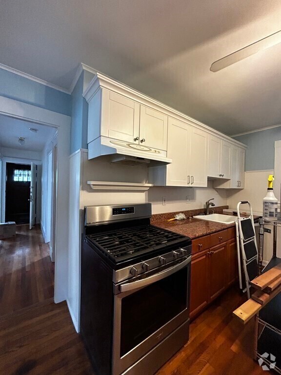 Building Photo - 27 Knoll St Unit 1 Rental